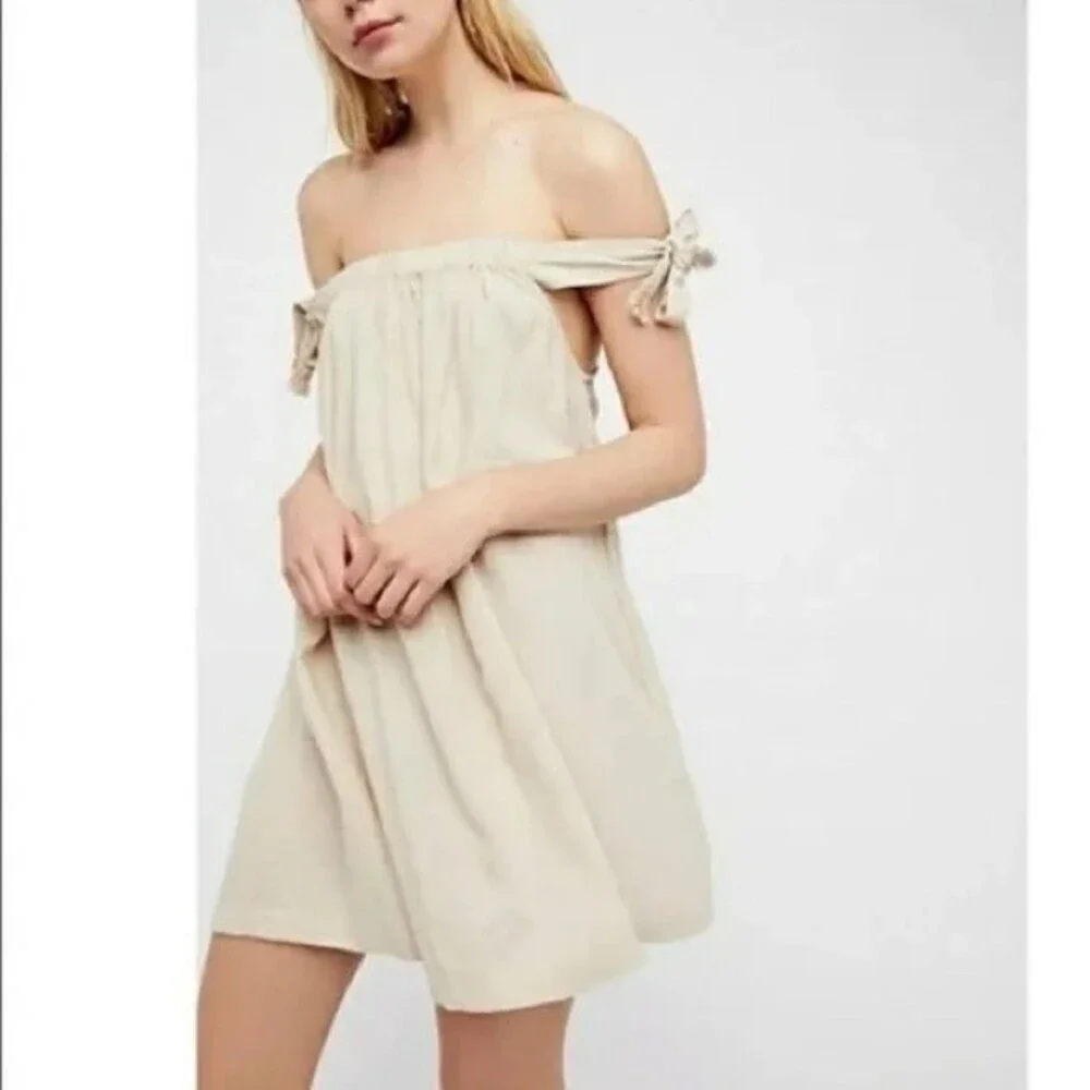 silk slip for under dress Negative Underwear Size:Small 6-10 With Like Color RTW Colour, lace and jazzy